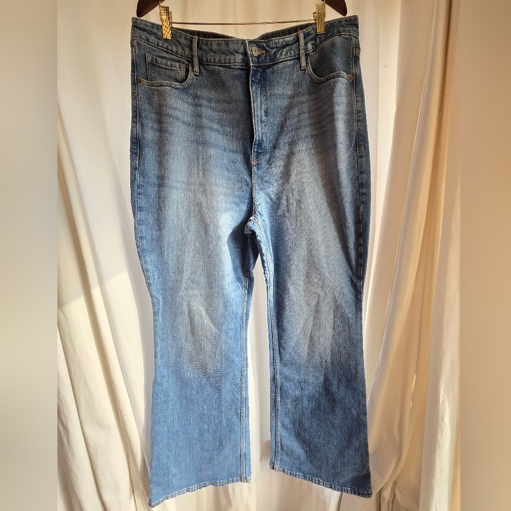 NWOT Old Navy No-Stretch Higher High Rise Flare Secret Smooth Pickets 18